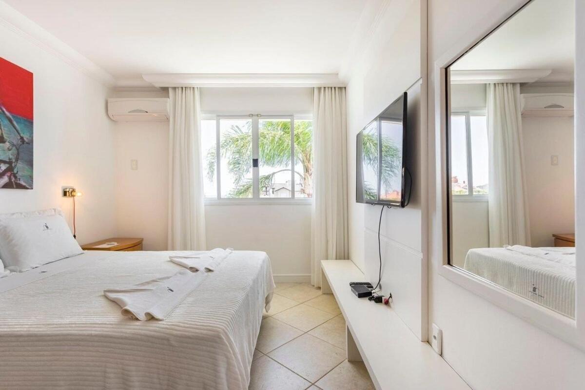 Casa Do Artista A 60M Do Mar, Piscina, 4 Quartos Бомбіняс Екстер'єр фото